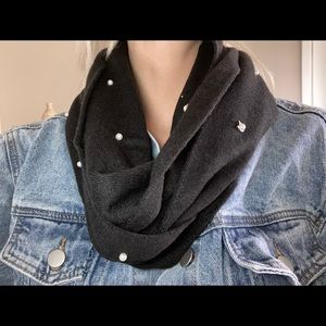 Karl lagerfeld infinity scarf